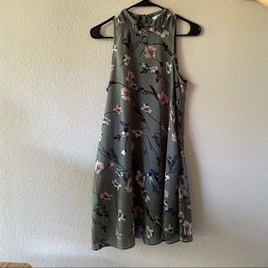 Floral Dress w/ Pockets